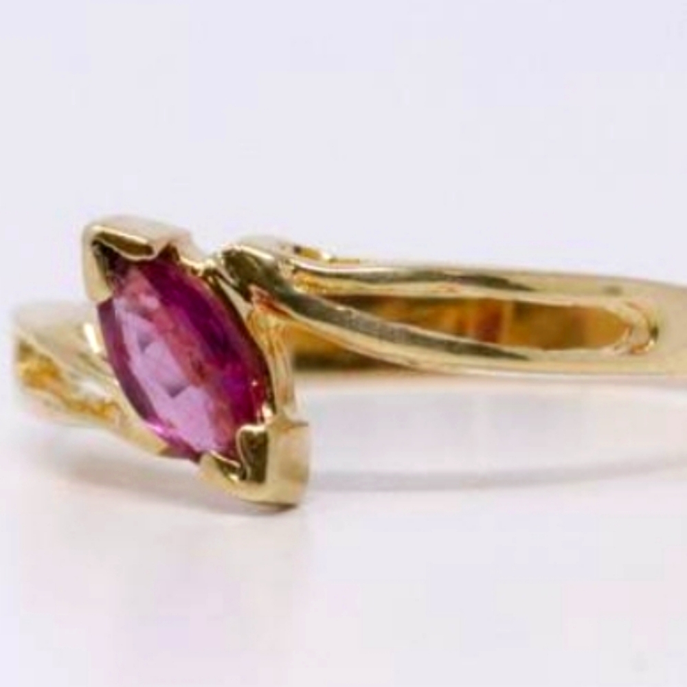 14kt Gold Pink Ruby Ring